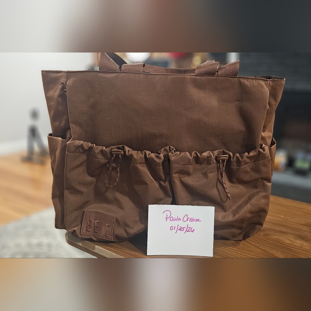 💢SOLD💢BEIS Maple carryall Tote ( Gone For Good)